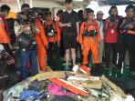 temuan-properti-milik-penumpang-lion-air-jt-610_20181030_140522.jpg