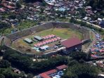tenda-korban-gempa-masih-padati-stadion-manakarra-mamuju_20210127_102725.jpg