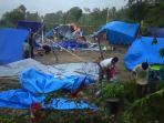 tenda-pengungsi-porak-poranda-2054.jpg