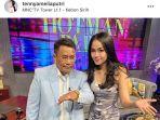 tenny-amelia-putri-bersama-hotman-paris.jpg