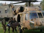 tentara-Israel-IDF-mengvakuasi-rekan-mereka-yang-terluka-menggunakan-helikopter-2.jpg