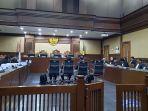 terdakwa-galumbang-menak-simanjuntak-1234.jpg