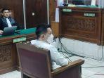 terdakwa-kasus-perintangan-penyelidikan-chuck-putranto-sidang.jpg