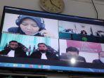terdakwa-kasus-sate-sianida-na-menjalani-sidang-secara-daring.jpg