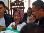 terdakwa-mantan-kepala-desasampali-sri-astuti.jpg