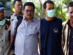 terduga-suap-dprd-banjarmasin-tiba-di-kpk_20170915_172117.jpg