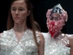 terinspirasi-fiksi-ilmiah-byo-tampilkan-rancangan-futuristik-di-jfw-2017_20161025_150740.jpg