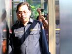 terjaring-ott-gubernur-kepri-nurdin-basirun-diciduk-kpk_20190711_182531.jpg