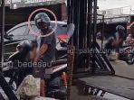 teror-kelamin-terjadi-di-kawasan-demang-lebar-daun-palembang.jpg