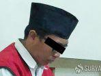 terpidana-guru-pramuka-yang-divonis-kebiri-kimia-saat-hendak.jpg