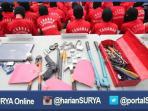 tersangka-dan-barang-bukti-curanmor_20160805_151623.jpg