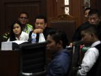 tersangka-jessica-kumala-wongso-sidang-kembali_20160722_162205.jpg