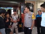 tersangka-joko-begal-sadis-saat-diamankan-di-mapolres-empatlawang_20180607_100544.jpg