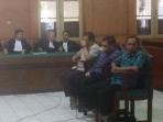 tersangka-korupsi-alkes-rsud-pirngadi_20160803_121142.jpg