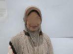 tersangka-memproduksi-tuak-di-rumahnya.jpg