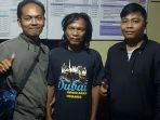 tersangka-pelaku-penusukkan-terhadap-kepala-desa-kades_20180408_193518.jpg