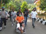 tersangka-pembunuh-guru-honorer-di-kampung-cikiwul.jpg
