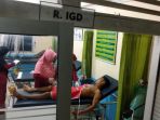 tersangka-tindak-pidana-percobaan-pembunuhan-adi-mendapat-perawatan-medis_20180329_152939.jpg