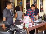 tersanka-fa-bongkar-rumah-warga-pakai-cangkul_20160805_183736.jpg