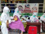 tes-swab-pedagang-pasar-wonokromo-surabaya_20201130_185648.jpg