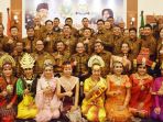 teuku-erry-nuradi-dan-pengusaha-kadin_20171210_203039.jpg