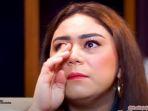 thalita-latief-berkaca-kaca-bercerita-soal-rumah-tangganya.jpg