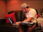 the-hunting-party-recording-sessions_20180403_161957.jpg