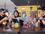 the-sungkars-makan-entok.jpg
