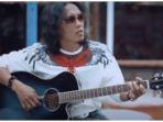 thomas-arya-saat-menyanyikan-lagu-satu-hati-sampai-mati.jpg