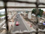 tiang-pancang-kereta-cepat-jakarta-bandung-di-tol-padaleunyi_20210315_224650.jpg