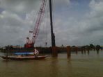 tiang-pancang-sungai-musi_20161128_152642.jpg