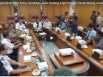 tidak-menghasilkan-titip-temu-sandiaga-akan-undang-sopir-angkot-tanah-abang-jumat_20180201_135431.jpg