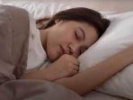 tidur-gunakan-selimut-berat1.jpg
