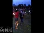 tiga-cewek-muda-yang-adu-jotos-di-lapangan-simpang-lima-gumul-kediri_20180227_124402.jpg