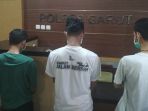 tiga-orang-yang-membakar-bendera-di-kecamatan-limbangan-meminta-maaf_20181023_215749.jpg
