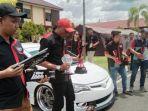 tiga-pembuat-video-balap-mobil-di-underpass-yogyakarta-q11111.jpg