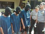 tiga-perampok-sepeda-motor-dibekuk-polisi-di-kawasan_20150618_142245.jpg