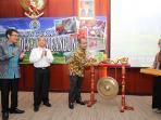tiga-program-menteri-marwan-atasi-kemiskinan-desa_20151022_100326.jpg