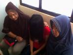 tiga-tersangka-kasus-trafficking-di-barelang_20160421_143310.jpg