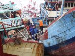 tiga-unit-kapal-nelayan-diamankan-polair-kalsel_20160317_112042.jpg