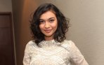 tika-bravani-bermain-di-film-hijab_20150114_054154.jpg