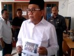tim-anies-sandi-sesalkan-djarot-yang-diduga-kampanye-saat-sidak-kantor-kelurahan-utan-kayu_20170301_083628.jpg