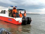 tim-cari-korban-kapal-tabrakan_20180924_143200.jpg