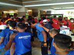 tim-dan-official-arema-fc-bersiap-berangkat-dari-lorin-hotel-solo.jpg