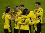 tim-dortmund-merayakan-0-1-selama-pertandingan-sepak-bola.jpg