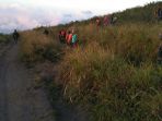 tim-gabungan-berhasil-evakuasi-pendaki-gunung-rinjani_20180730_211016.jpg