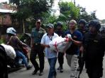 tim-gegana-geledah-kontrakan-terduga-teroris-di-bogor_3_20160116_135735.jpg