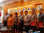 tim-investigasi-polri_20160915_134412.jpg