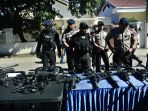 tim-jibom-gegana-polda-sulsel-latihan-pengamanan_20180724_204353.jpg