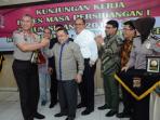 tim-kunjungan-kerja-komisi-iii-dpr_20161102_112737.jpg
